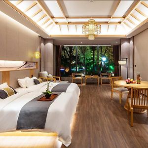 Premier Room
